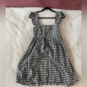 Gingham Ruffle Sleeve Smock Dress - size 6 - colour: black - NWOT